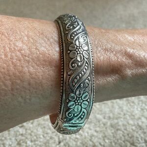 VTG Sterling Silver 925  Etched Hinged Hollow Bangle Bracelet